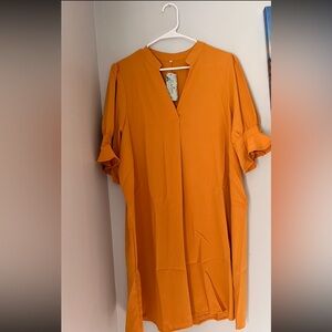 Women’s v neck long sleeve simple casual look